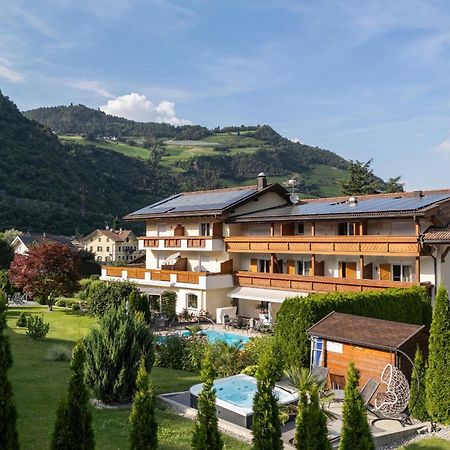 Hotel Bischofhof - Bistro Jasmin Киуза Екстериор снимка