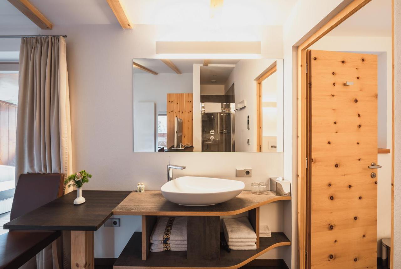 Hotel Bischofhof - Bistro Jasmin Киуза Екстериор снимка