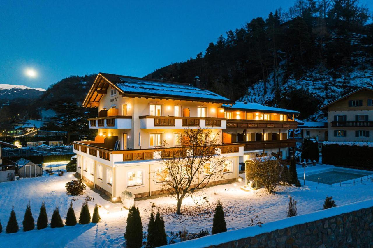 Hotel Bischofhof - Bistro Jasmin Киуза Екстериор снимка